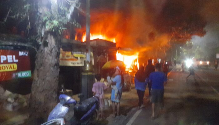 Detik-detik Gedung PAUD dan Posyandu di Cibadak Ludes Terbakar