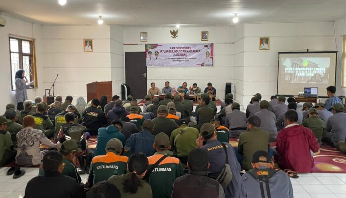 Satlinmas Lembursitu Didorong Responsif Hadapi Kerawanan Sosial