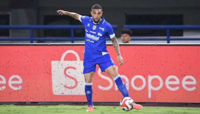Gawat! Kurzawa Cedera Hamstring, Absen di Dua Laga Sisa Persib