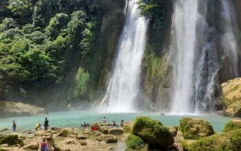 BERWISATA : Keindahan Curug Cikaso yang berada di Kampung Ciniti Desa dan Kecamatan Cibitung, Kabupaten Sukabumi.
