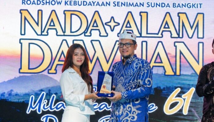 Warga Sambut Positif Partisipasi AQUA di Pagelaran Seni Sunda di Batusari Subang