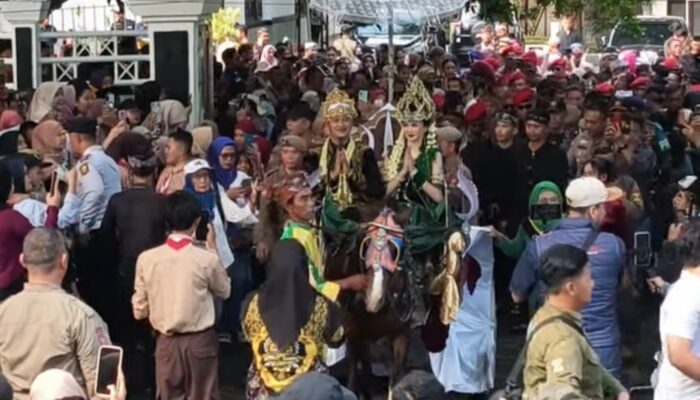 Arak-Arakan Budaya Warnai Puncak Hari Nelayan Palabuhanratu