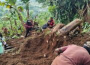 Hujan Deras Picu Longsor dan Banjir di 16 Lokasi Sukabumi