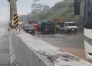 Tol Bocimi KM 72 Longsor, Jalur Lumpuh Total