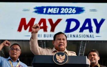 Presiden Prabowo Subianto menyinggung program Makan Bergizi Gratis (MBG) saat peringatan Hari Buruh Internasional di Monas