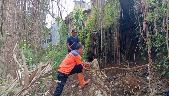 BPBD Kota Sukabumi Tindaklanjuti Longsor TPT di Permukiman Warga