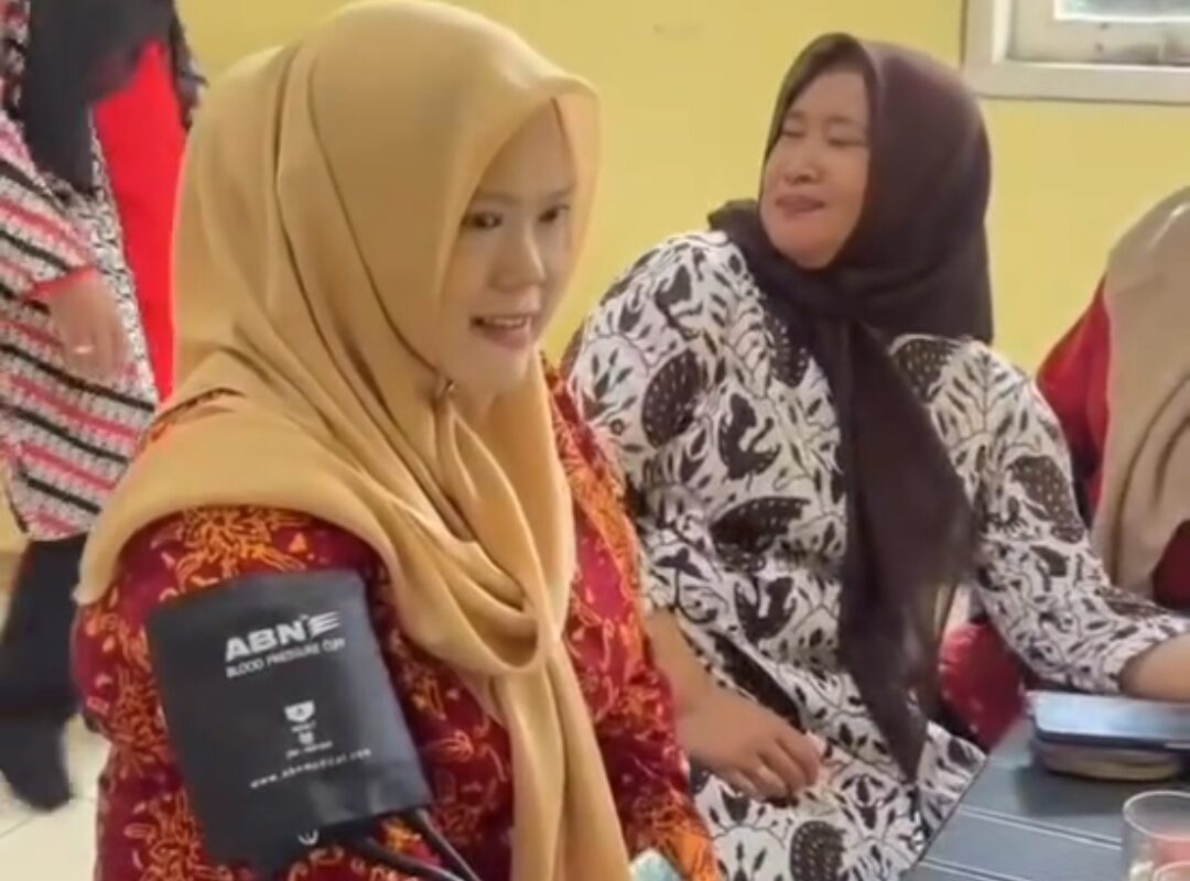 AKSI SOSIAL: Pemerintah Kecamatan Warudoyong, Kota Sukabumi saat melakukan aksi donor darah, belum lama ini.