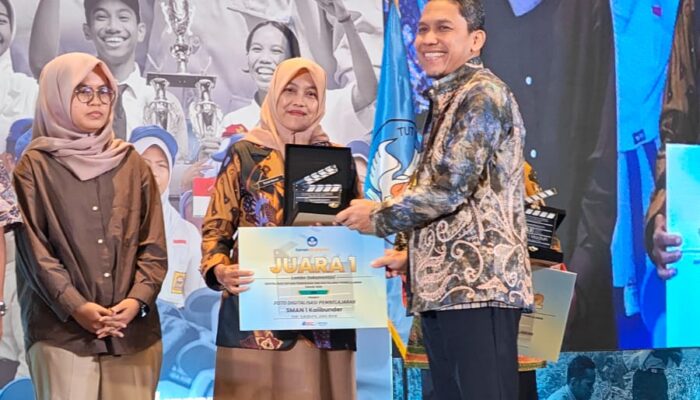 Inovasi Digital SMAN 1 Kalibunder Harumkan Sukabumi di Ajang Nasional