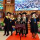 Anang Hermansyah Wisuda Bersama Istri dan Anak di Unair