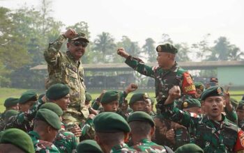 Bupati Sukabumi Melepas Ratusan Prajurit Yon Armed 13 Nanggala Bertolak ke Perbatasan RI-Malaysia