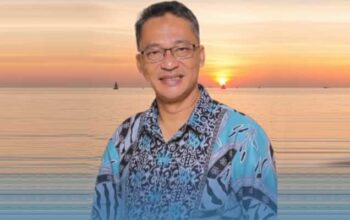 Dr. Drs. Raya Erwana, M.Pd. Kepala SMAN 1 Pelabuhanratu Kab. Sukabumi