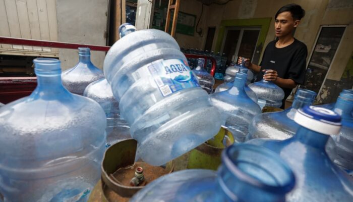 Minum Air dari Galon Guna Ulang Picu Pubertas Dini Itu Hoaks