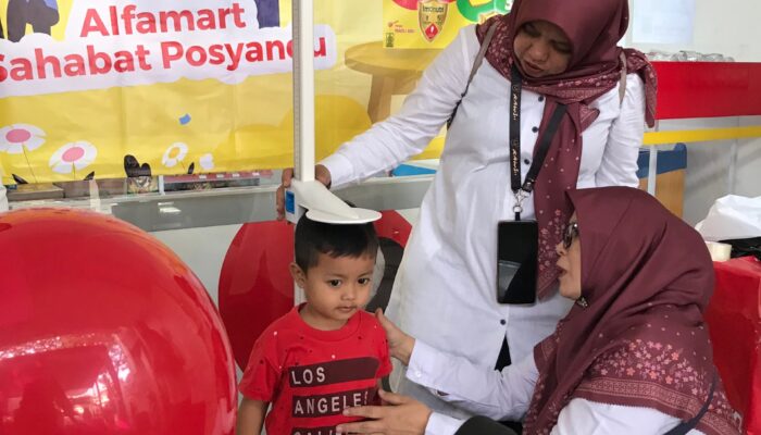 Alfamart dan Nestlé Indonesia Perluas Jangkauan Program Sahabat Posyandu untuk Ribuan Ibu dan Anak