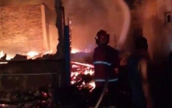Lima Rumah Ludes Terbakar di Cisolok 