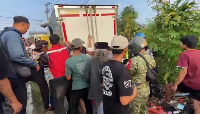 Truk Dihantam KA Pangrango di Cibadak, Satu Tewas Dua Luka