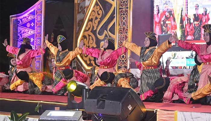 Bobby Dorong Santri Sukabumi Kembangkan Kreativitas Tanpa Tinggalkan Tradisi