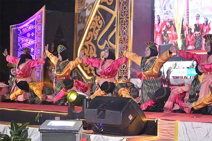 Pentas-Seni-Santri-2026