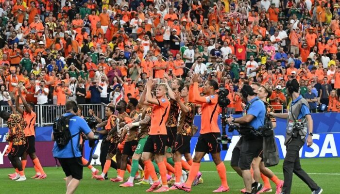 Timnas Pusat Pesta Gol, Hancurkan Swedia 5-1