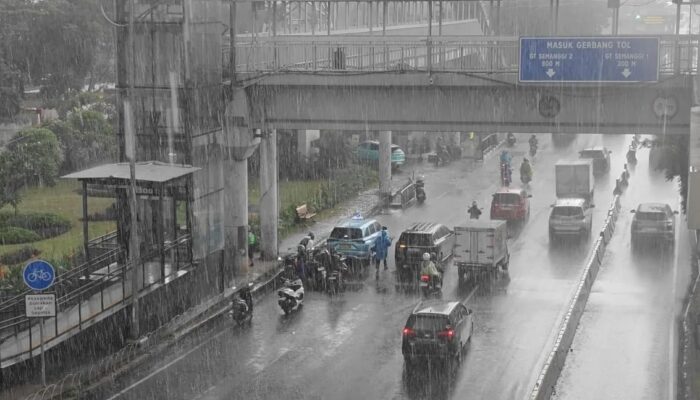 BMKG: Hujan Ringan hingga Lebat di Sejumlah Wilayah Sabtu Ini