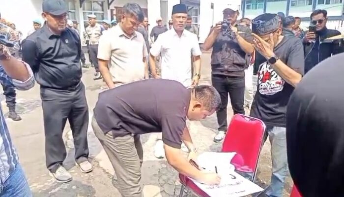 PPP, PKB, PKS Tandatangani Usulan Hak Angket Wali Kota