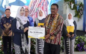 Bupati Sukabumi Apresiasi Peran Vital Bidan di HUT IBI ke-75