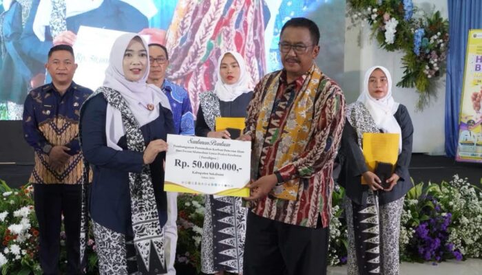 Bupati Sukabumi Apresiasi Peran Vital Bidan di HUT IBI ke-75