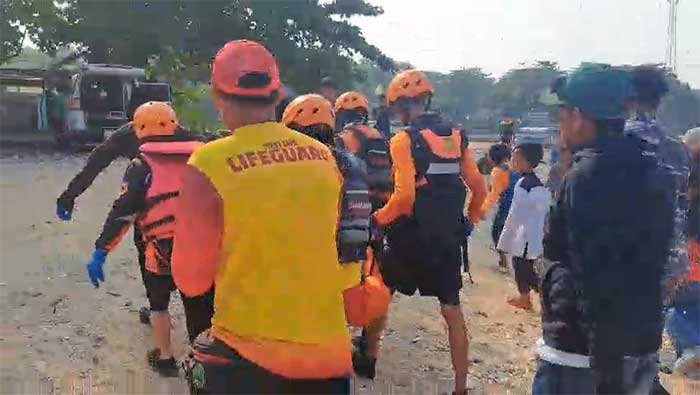Wisata di Muara Pasir Putih Sukabumi Berujung Duka, Satu Korban Tenggelam  Ditemukan Meninggal, Bocah 12 Tahun Masih Dicari
