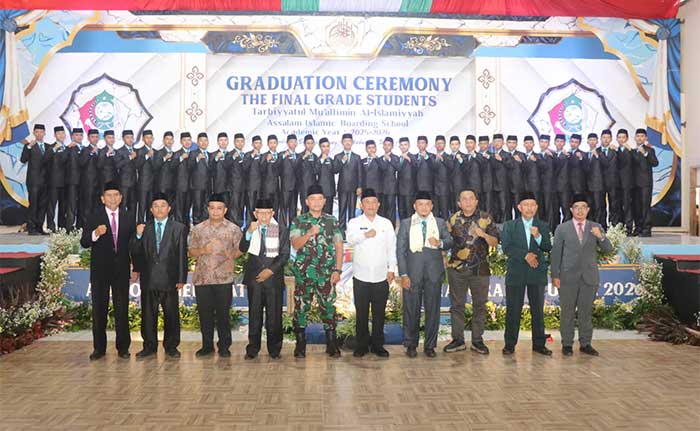 Wisuda Pondok Modern Assalam