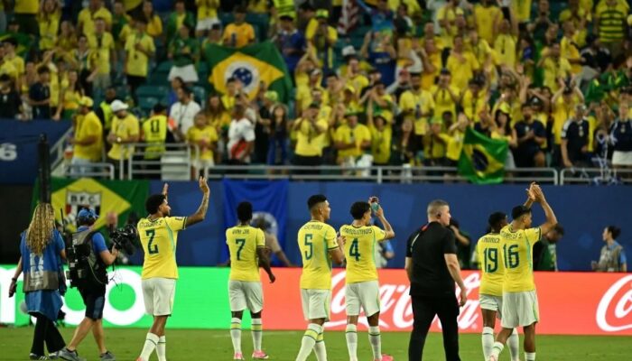 Vinicius Junior Bersinar, Brasil Juara Grup C