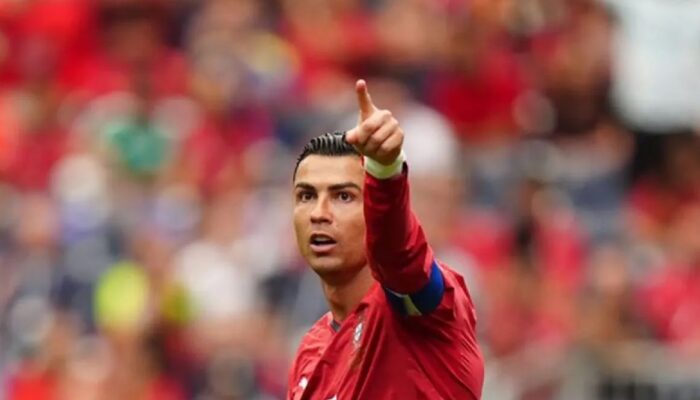 Messi Ukir Rekor 18 Gol, Ronaldo Kian Tertekan