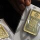 Hari ini, Harga Emas Antam Turun Rp15.000 per Gram
