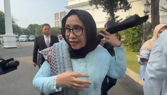 Prabowo Setujui Pengunduran Diri Nanik, Tetap Diminta Awasi BGN
