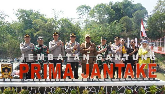 Bupati dan Kapolres Sukabumi Kota Resmikan Jembatan Gantung Jantake