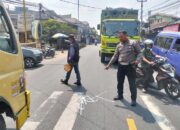 Dump Truck Hantam Dua Motor di Cicurug