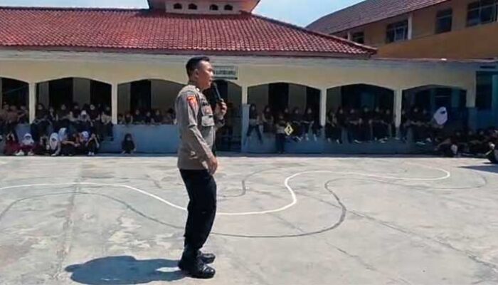 Siswa Baru SMK Mihadunal Ula Sukabumi Dibekali Edukasi Tertib Lalu Lintas 