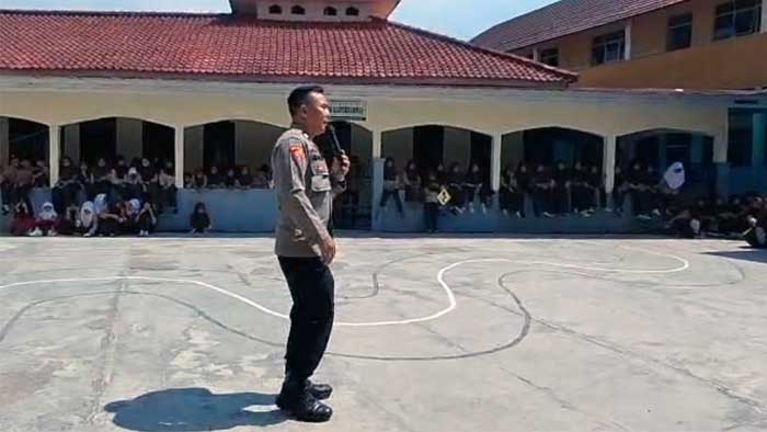 Kapolsek Kebonpedes, Iptu Jajat Munajat,