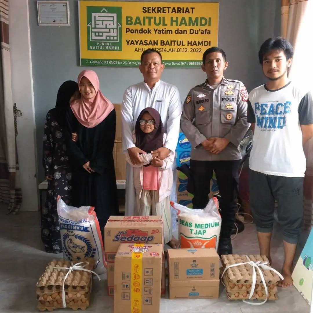 Polsek Baros Tebar Kepedulian