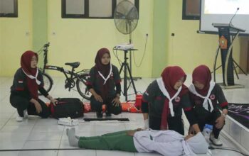 STIKes Sukabumi Bekali Guru BK Keterampilan BHD