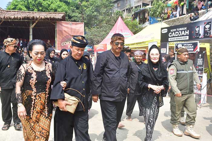 Seren Taun ke-447 Kasepuhan Sinaresmi