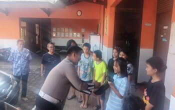 Peduli Sesama, Satlantas Polresta Sukabumi Berbagi Kasih di Panti Asuhan