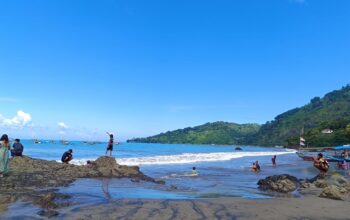 Wisata Murah Meriah, Pantai Cibangban Tanpa Tiket Masuk