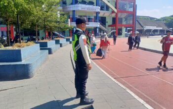 Petugas Keamanan Perkuat Rasa Aman di Lapang Merdeka
