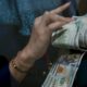 Rupiah Melemah ke Rp17.992 per Dolar AS
